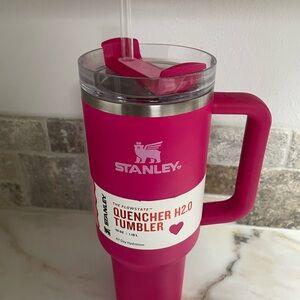 Stanley Vibrant Pink Quencher H2.0 Tumbler